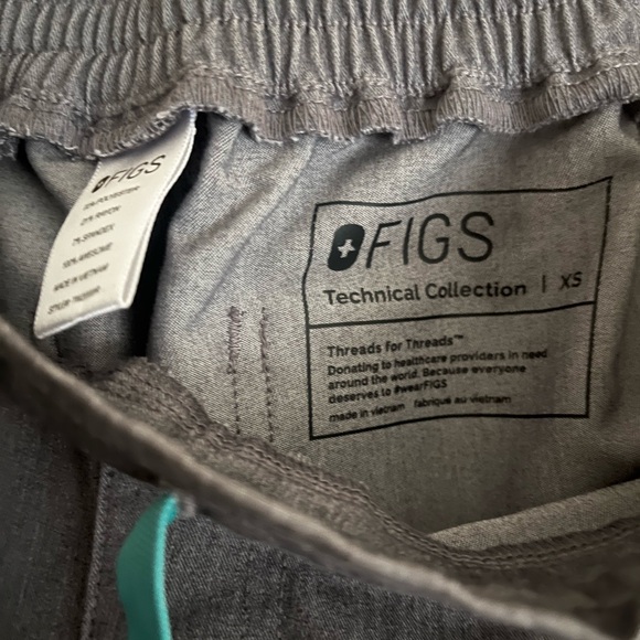 Figs XS graphite scrub set, yola and Catarina - Picture 3 of 4